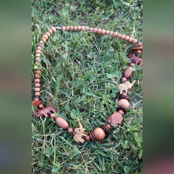 Vintage 1980's Wood Elephant Necklace with Beads - Picture 1 of 3